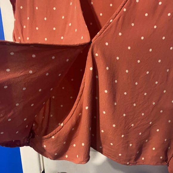 Polka dot wrap top - Picture 9 of 11